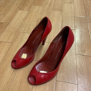 MARC JACOBS Peep Toe Pumps